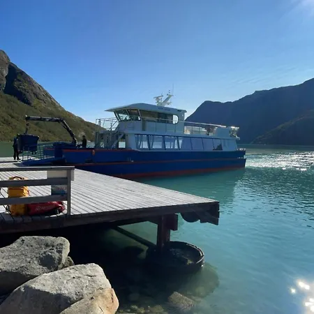 A Family-friendly, Pet-friendly Getaway In Center