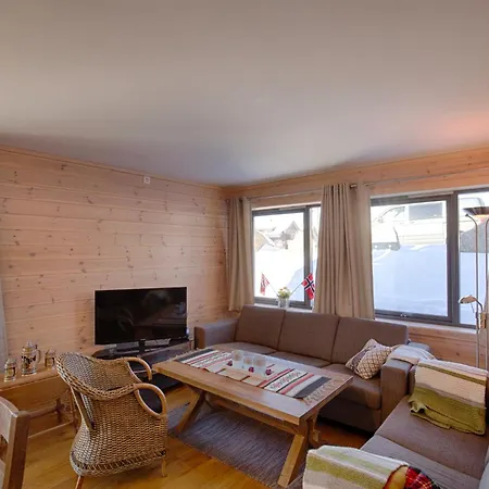 A Family-friendly, Pet-friendly Getaway In Center *