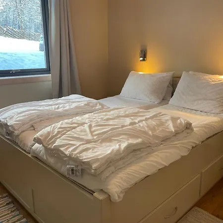 A Family-friendly, Pet-friendly Getaway In Center *