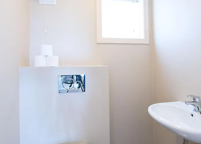 A Family-friendly, Pet-friendly Getaway In Center *