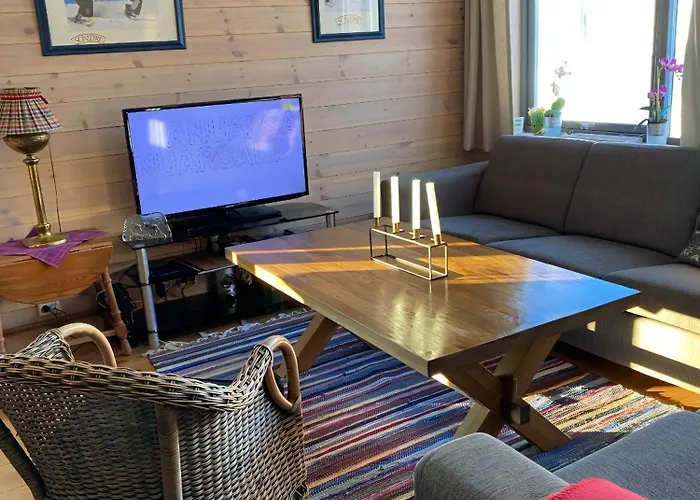 A Family-friendly, Pet-friendly Getaway In Center *