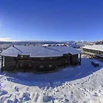 A Family-friendly, Pet-friendly Getaway In Center